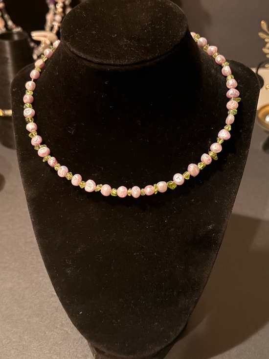 no brand Jewelry - Choker Necklace Natural Pink Pearls with Green Peridot Spacers